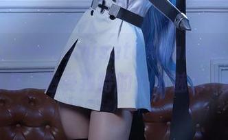 走进AzamiKamisatoAyaka的最新写真集，感受独特的艺术魅力.txt