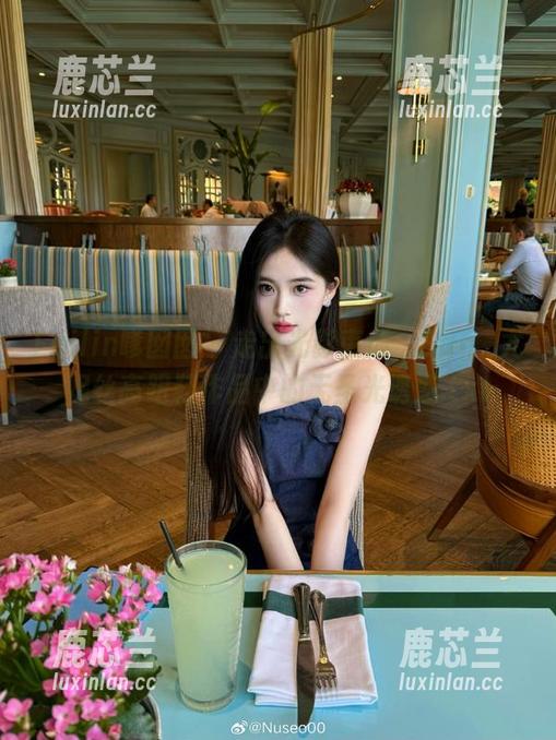Feilin嗲囡囡 - 走出光影束缚，Egg_尤妮丝高跟鞋作品中的无圣光诱惑.txt