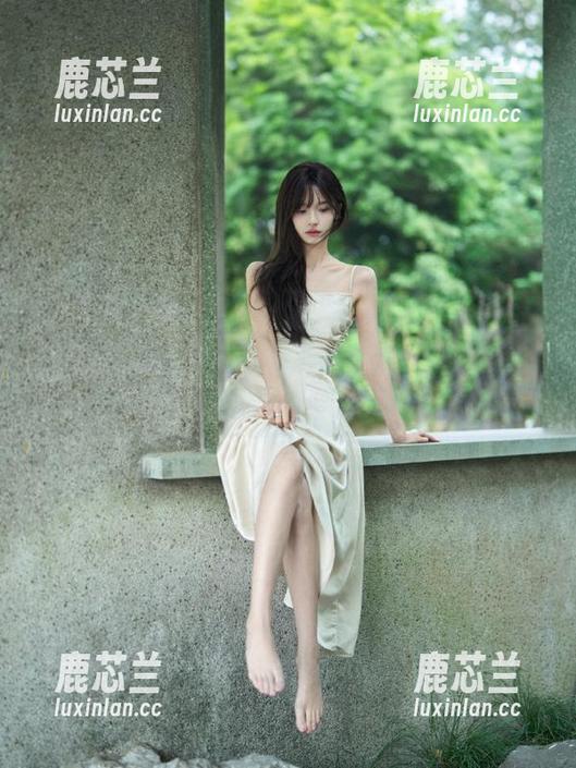 GIRLT果团网-周大萌 GIRLT果团网 - 高清肉丝作品:周大萌的写真艺术之旅带来视觉冲击.txt