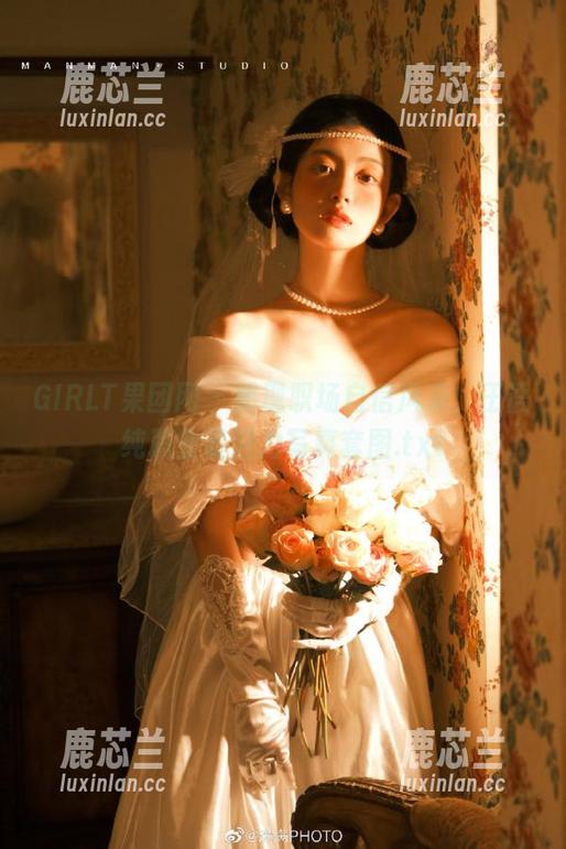 GIRLT果团网 - 展现职场自信风采，王语纯职业装魅力写真套图.txt