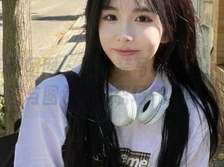 GIRLT果团网 - 职业装写真特辑：领略通灵儿原图与图包里的职场气质与风采.txt