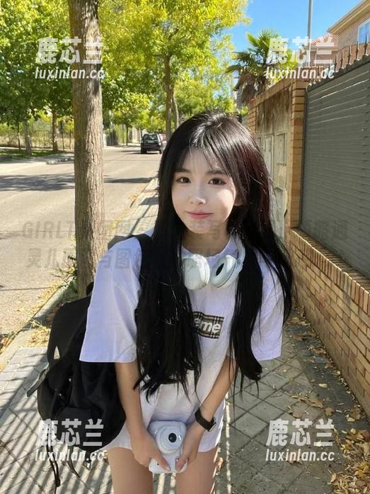 GIRLT果团网-通灵儿 GIRLT果团网 - 职业装写真特辑:领略通灵儿原图与图包里的职场气质与风采.txt
