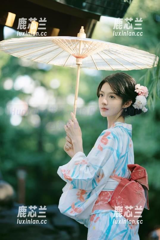 HuaYang花漾-周于希 HuaYang花漾 - 追随周于希长腿的脚步,福利图集带你领略风情!.txt