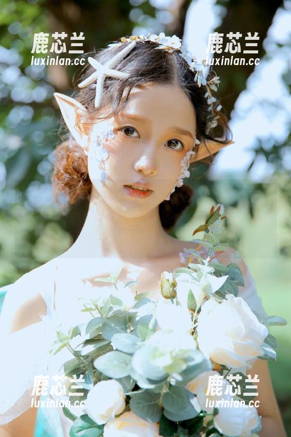 HuaYang花漾 - 周于希sandy清新校园校服写真全集原图，展现少女心的甜美与纯洁.txt