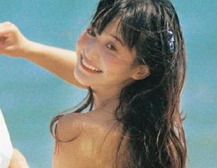 HuaYang花漾 - 小不点油亮美图更新，快来看看这些让人心动的作品吧！.txt
