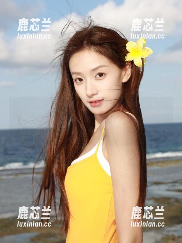 HuaYang花漾 - 酷炫萌汉药baby与礼服的完美结合，尽享美图和壁纸的视觉盛宴！.txt