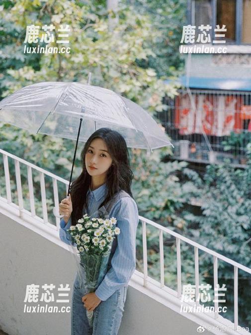IMiss爱蜜社-张思允Nice IMiss爱蜜社 - 张思允Nice泳池写真精选:每一幅美图都传递出无尽的夏日活力.txt