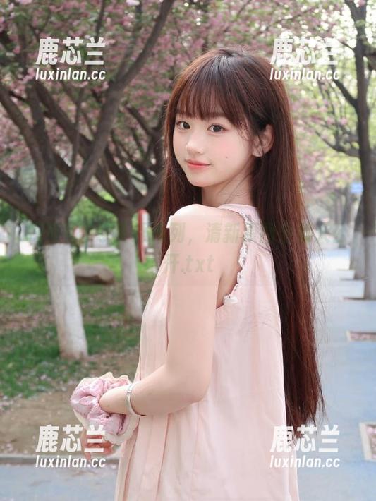 探索K酱水手服系列，清新原图全集大公开.txt