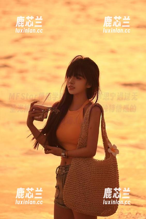 MFStar模范学院 - SiByl李思宁通过无圣光捕捉可爱瞬间，美图呈现独特情感的真谛.txt