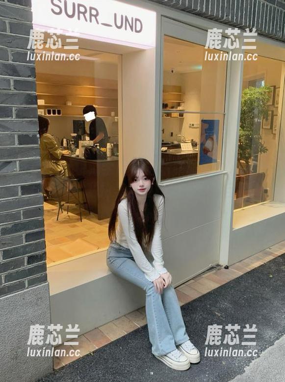 MFStar模范学院 - 透析露露Andrea的清纯魅力，私拍美图诠释她的真实自我.txt