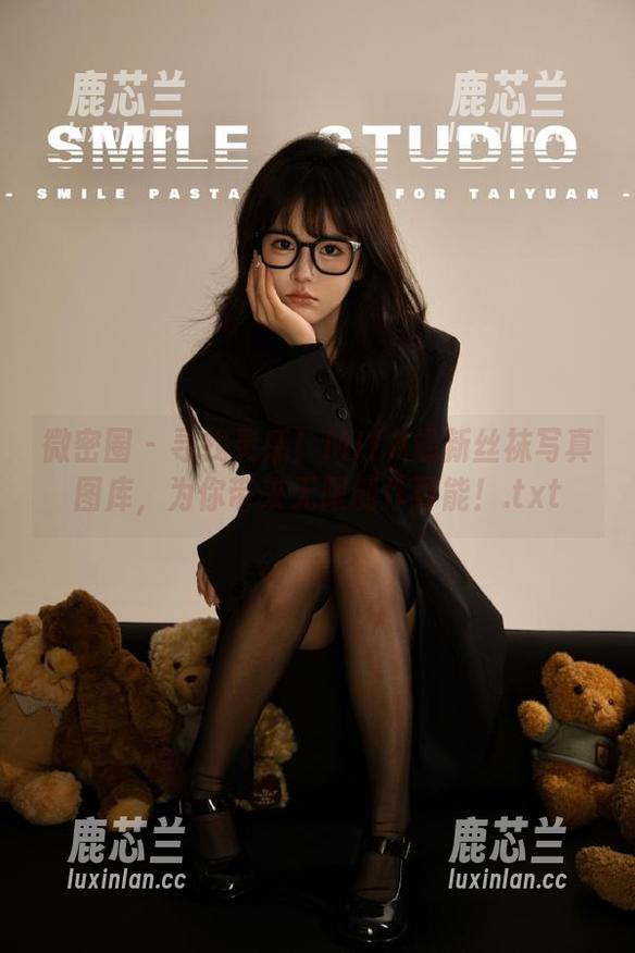 微密圈 - 寻找灵感！MIYA最新丝袜写真图库，为你带来无限创作可能！.txt