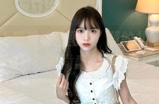 一秒爱上喵糖映画图库：慧的礼服分享，幽默感满分的时尚盛宴等你来嗨！.txt