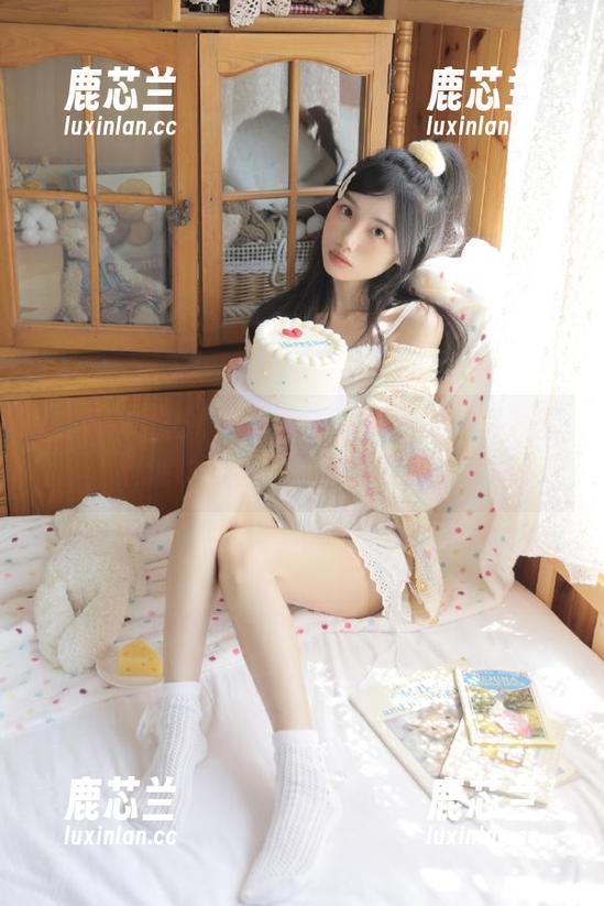 MiStar魅妍社-雪千紫 MiStar魅妍社 - 雪千紫最新的户外写真,捕捉瞬间,记录美丽生活!.txt