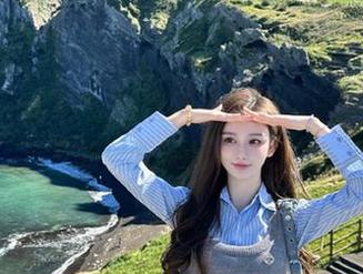 MiiTao蜜桃社 - 在无圣光的世界中,绯月樱-Cherry的镂空写真展现真实自我.txt