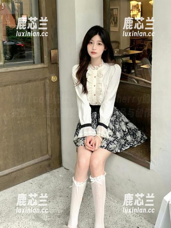 MiiTao蜜桃社 - 体验雪梨sherry的旅拍艺术，在线浏览她的精彩作品与创作历程.txt