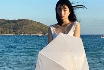 MyGirl美媛馆 - 最新写真集：Abby王乔恩毛衣，尽显青春活力与时尚气息.txt