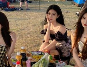 MyGirl美媛馆 - 珍藏美丽时刻：Manuela玛鲁娜女孩写真作品原图免费分享给你！.txt