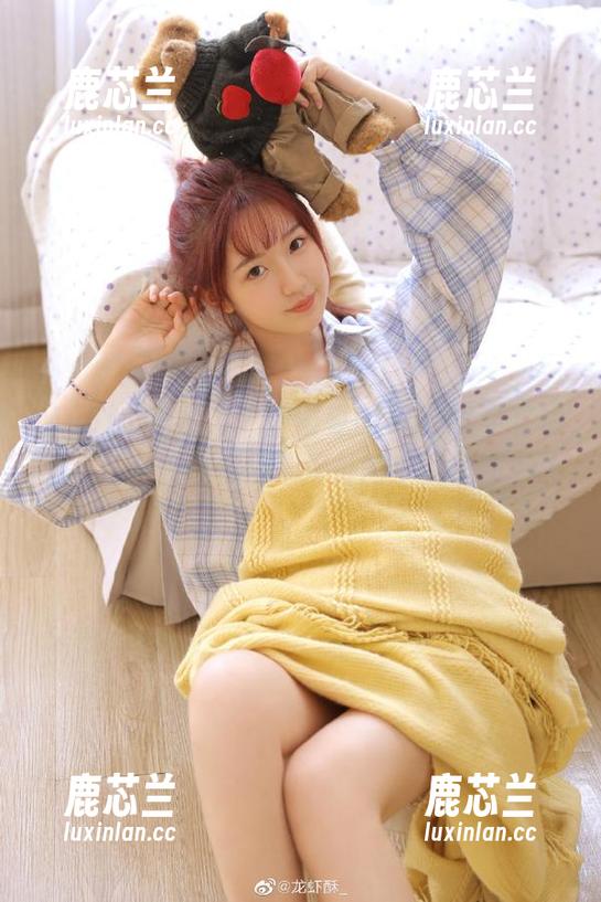 MyGirl美媛馆 - 伊雨蔓FionaJK全套写真下载，唤醒你内心深处的少女情怀.txt