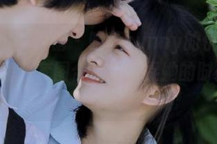 MyGirl美媛馆 - 晓茜sunny的优雅选择：精美套装套图合集，捕捉她的时尚瞬间.txt