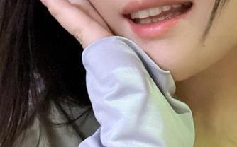 来看看Natsuko夏夏子的清秋系列,让你的视觉盛宴与原图资源尽情碰撞!.txt