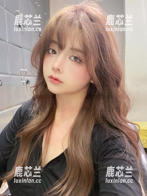 不一样的视觉体验，NinJa阿寨寨女神全套图包展现无可比拟的时尚与风采.txt