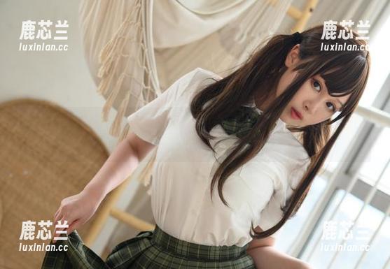 PAKI酱带你领略镂空新娘装的魅力，绝美cos分享不容错过！.txt