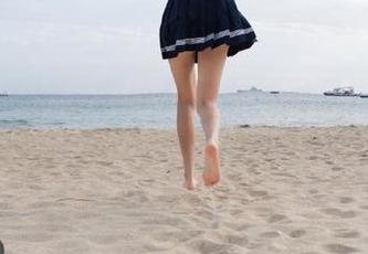 PDL潘多拉 - 艾小青的女孩写真作品在网盘中，等你来探索可爱世界！.txt