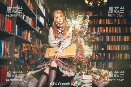 在图库中尽情欣赏Quan冉有点饿的兔耳女仆独特魅力作品！.txt