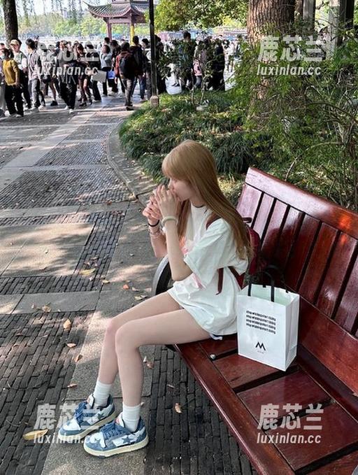 RUISG瑞丝馆 - 楚楚baby厨娘主题写真，精彩免费套图为你的美好时光增彩！.txt