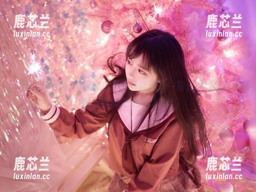 Shika小鹿鹿的甜蜜日常写真精选：一同分享那些简单却温暖的生活片段.txt