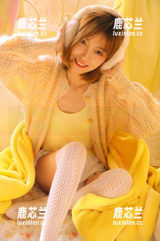 TouTiao头条女神 - 捕捉瞬间：凯竹的吊带写真图包展示精致生活.txt