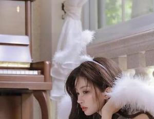 TouTiao头条女神 - 凯竹私拍合集全新发布:风情黑丝让你心动不已.txt
