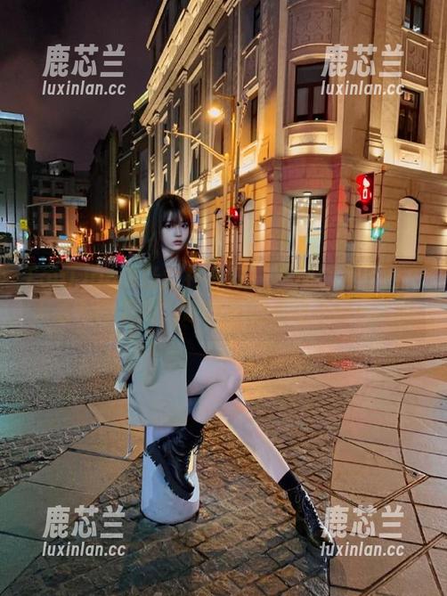 TouTiao头条女神 - 申美嫣的修女套图：无圣光的美丽，让我真的心动不已！.txt