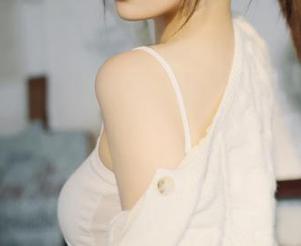 UGirls尤果网 - 乔依琳的旗袍图库，给你提供每一寸都值得炫耀的资源！.txt