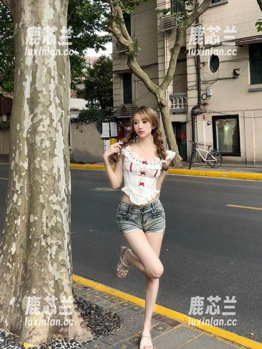 UGirls尤果网 - 来自倪叶腾的礼服美图盛宴，免费获取，与美丽零距离接触！.txt
