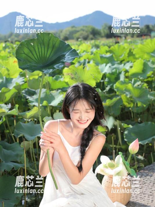 UGirls尤果网 - 一窥“孟思雨学姐”的心水图库，绝对值得收藏的作品！.txt