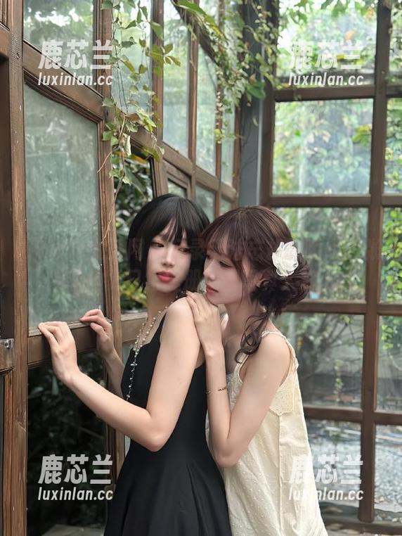 UGirls尤果网 - 记录无法忘却的瞬间：张栩菲的夏日纪念册原图写真大赏.txt