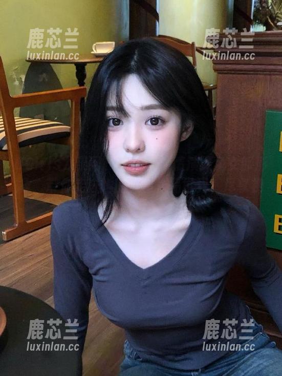 UGirls尤果网 - 李凌子倾情演绎兔女郎形象，带你走进她的美图作品世界，尽享视觉之旅！.txt