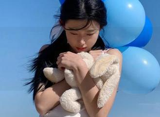 UGirls尤果网 - 无圣光风格的突破:林妃媛牛仔裤写真,图片中尽显个性与风情.txt