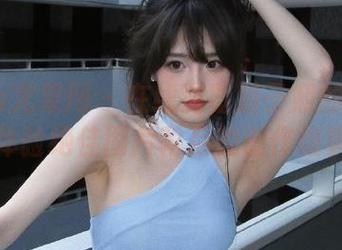 UGirls尤果网 - 在线浏览游子熙的女王之美,体验绝佳图片背后的创作故事.txt