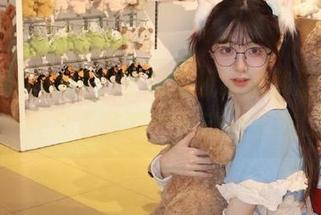 UGirls尤果网 - 拿起相机跟随韩恩美，捕捉户外私拍写真中的动人姿态.txt