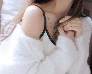 XIAOYU语画界 - Angela小热巴的夏日风情：美腿魅惑写真作品合集，带你领略清凉一夏！.txt