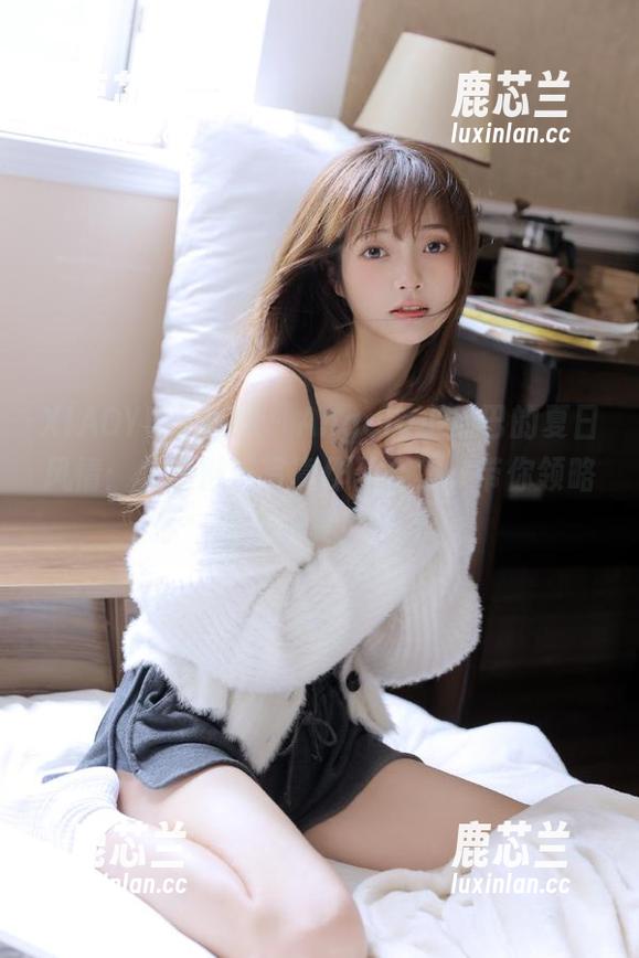 XIAOYU语画界 - Angela小热巴的夏日风情：美腿魅惑写真作品合集，带你领略清凉一夏！.txt