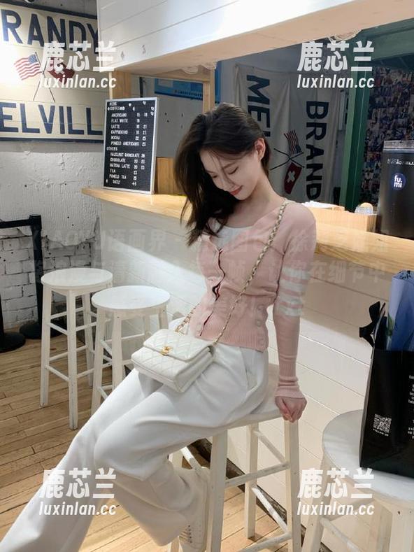XIAOYU语画界 - 精选图包：徐莉芝姐姐将浪漫与清新融入每一帧，让你在细节中感受生活的美好！.txt