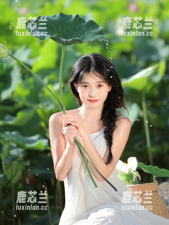 Xiuren秀人网 - 隐藏在泳池中的秘密，Angela小热巴私拍原图大曝光.txt