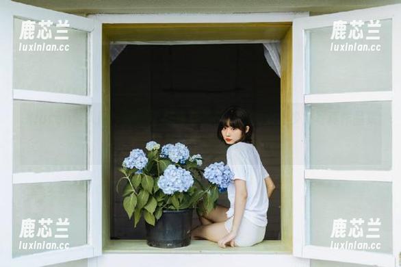 Xiuren秀人网 - 绝对不可错过的Egg_尤妮丝少女写真作品集，全新更新惊艳来袭！.txt