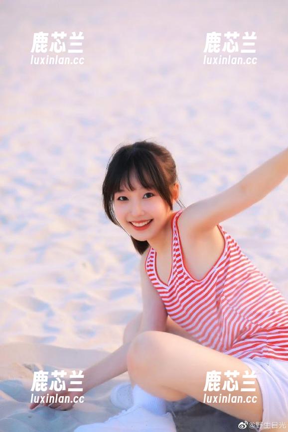Xiuren秀人网 - z杯悠悠夏天全套写真作品：在轻松的氛围中，享受每一张精致图片.txt