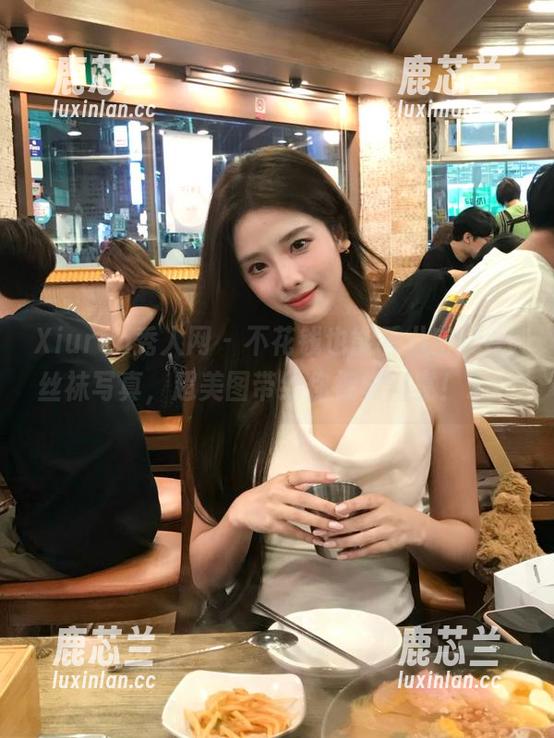 Xiuren秀人网 - 不花钱也能看八宝icey丝袜写真，超美图带给你视觉盛宴！.txt