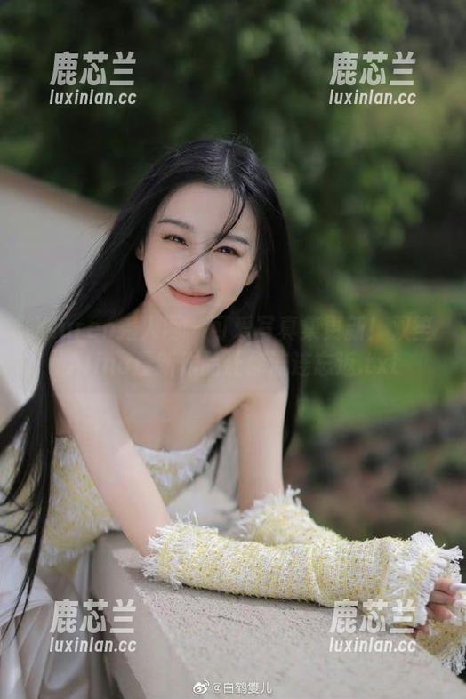 Xiuren秀人网-双笙Alina Xiuren秀人网 - 可爱写真集更新!双笙Alina最新作品让你流连忘返.txt