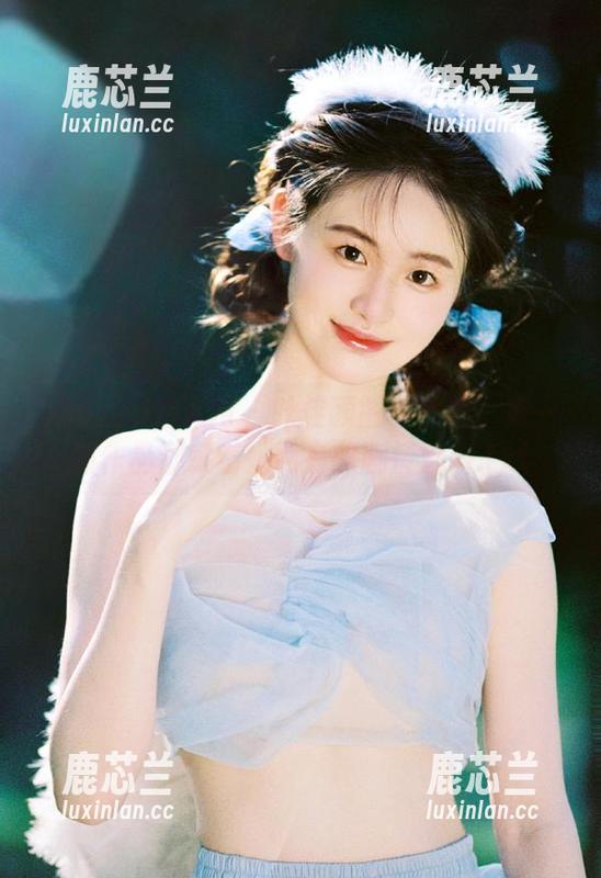 Xiuren秀人网 - 叶佳颐图包赏析：每一幅作品都藏着她独有的剧情魅力.txt